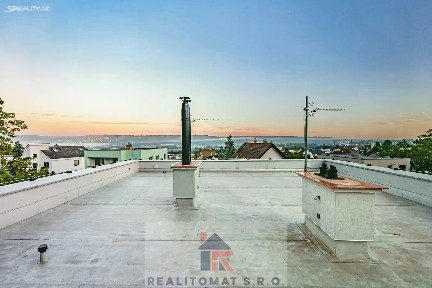 Pronájem bytu 4+kk 343 m²