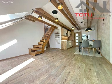Pronájem bytu 3+kk 66 m²