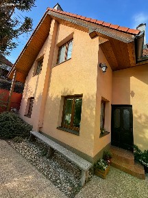 Pronájem rodinného domu 160 m², pozemek 180 m²