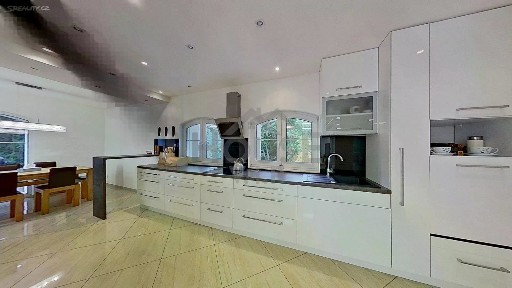 Prodej rodinného domu 246 m², pozemek 795 m²