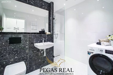 Pronájem bytu 1+kk 28 m²