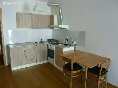 Pronájem bytu 1+kk 35 m²