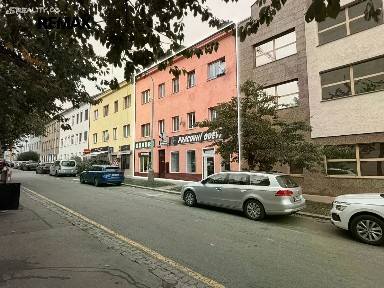 Pronájem bytu 2+kk 40 m²