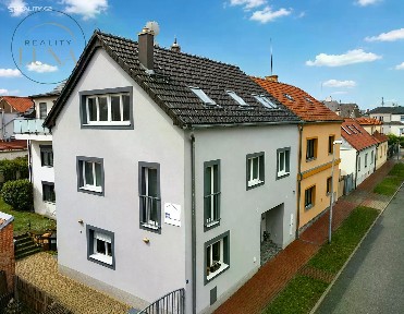 Prodej rodinného domu 376 m², pozemek 372 m²