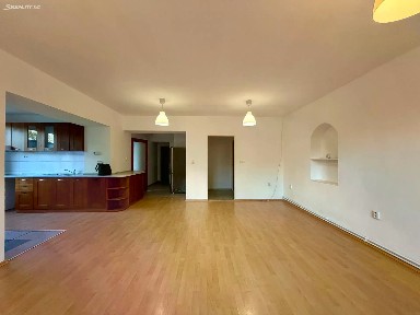 Pronájem bytu 1+1 64 m²