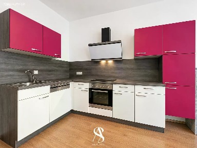 Pronájem bytu 1+kk 32 m²