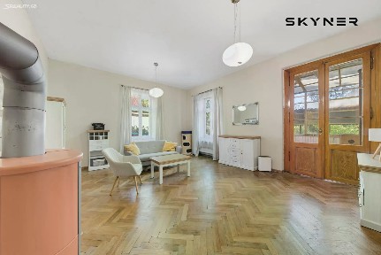 Prodej rodinného domu 250 m², pozemek 775 m²
