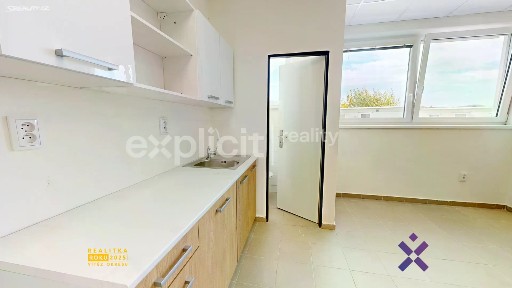 Pronájem bytu 1+kk 27 m²