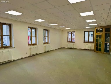 Pronájem obchodního prostoru 68 m²