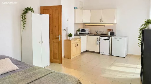 Prodej bytu 1+kk 64 m²
