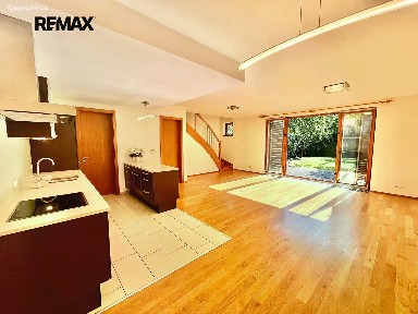 Pronájem rodinného domu 98 m², pozemek 243 m²