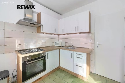 Pronájem bytu 4+kk 80 m²