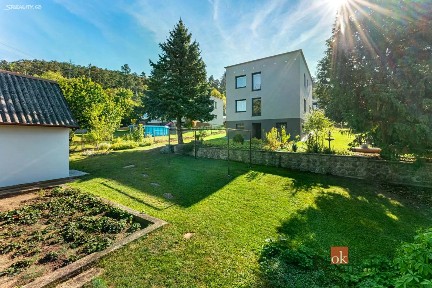 Prodej rodinného domu 199 m², pozemek 953 m²