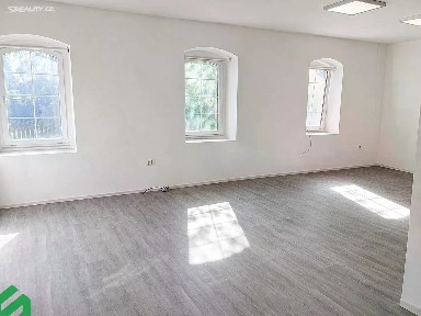 Pronájem skladového prostoru 537 m²