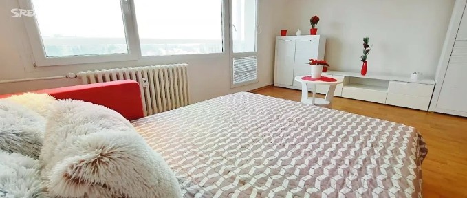 Pronájem bytu 1+kk 38 m²