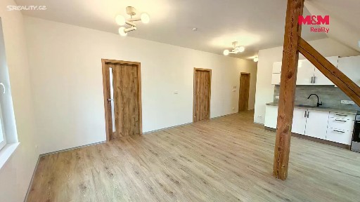 Pronájem bytu 3+kk 85 m²