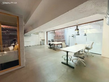 Pronájem kanceláře 173 m²