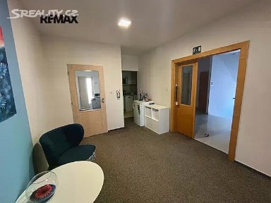 Pronájem kanceláře 74 m²