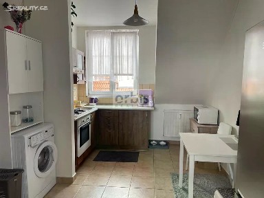 Pronájem bytu 1+kk 35 m²