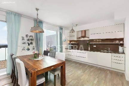 Pronájem bytu 4+kk 122 m²