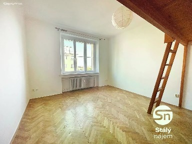 Pronájem bytu 1+1 43 m²