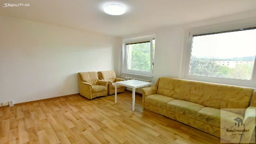 Pronájem bytu 1+kk 32 m²