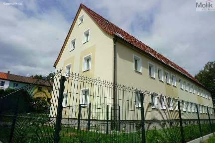 Hollarova, Most