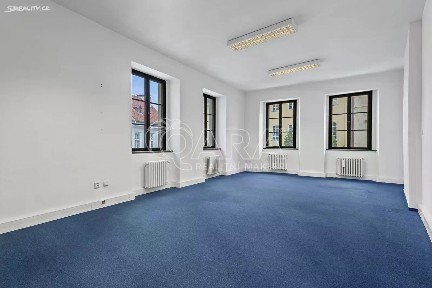 Pronájem kanceláře 226 m²