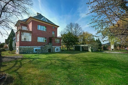 Prodej vily 324 m², pozemek 878 m²