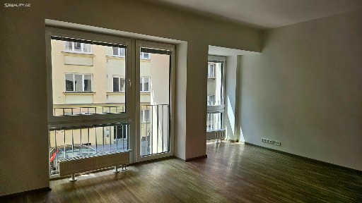 Sinkulova, Praha
