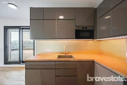 Pronájem bytu 4+kk 120 m²