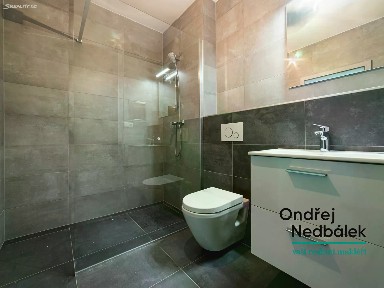 Pronájem bytu 1+kk 33 m²