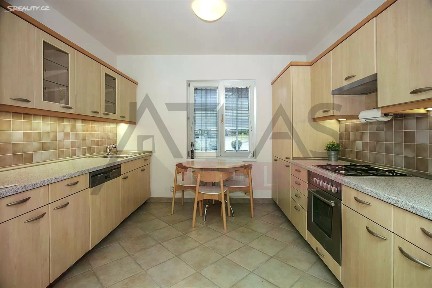 Pronájem rodinného domu 180 m², pozemek 600 m²