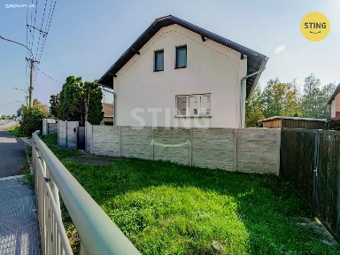 Prodej rodinného domu 290 m², pozemek 1301 m²