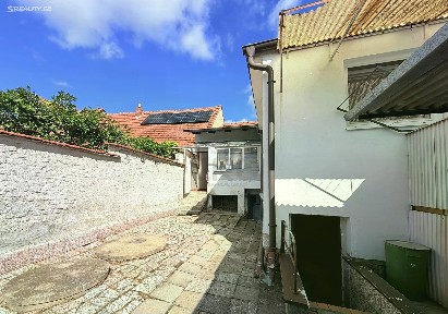 N. J. Návesníka, Moravský Krumlov - Rakšice