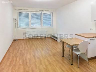 Pronájem bytu 1+kk 29 m²