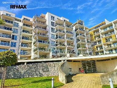 Pronájem bytu 3+kk 97 m²
