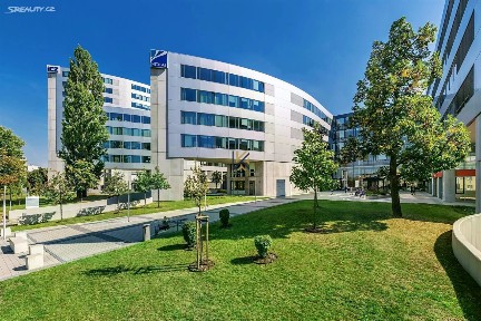 Pronájem kanceláře 1282 m²