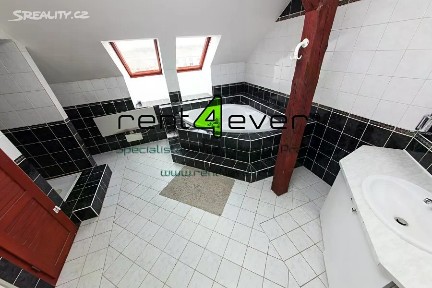 Pronájem bytu 3+kk 150 m²