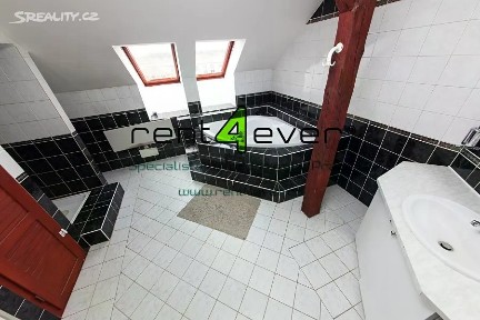 Pronájem bytu 3+kk 150 m²