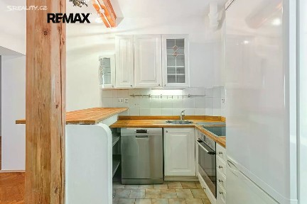 Pronájem bytu 3+kk 74 m²