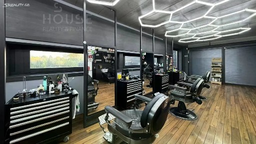 Pronájem obchodního prostoru 65 m²