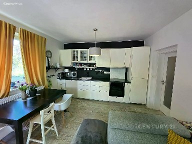 Pronájem bytu 3+kk 68 m²