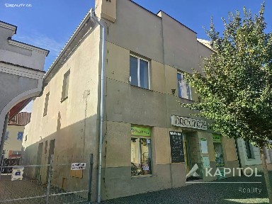 Prodej rodinného domu 199 m², pozemek 244 m²