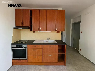 Pronájem bytu 1+1 34 m²