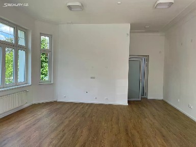 Pronájem kanceláře 123 m²