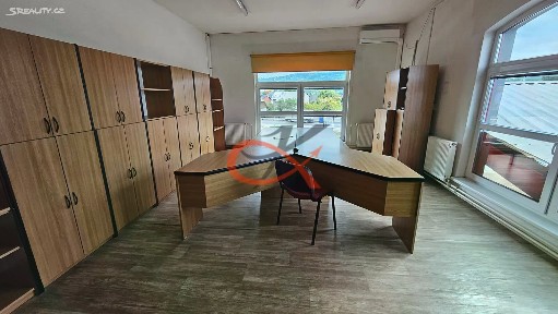 Pronájem kanceláře 200 m²