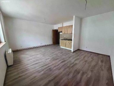 Pronájem bytu 1+kk 35 m²