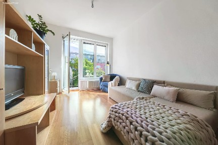 Názovská, Praha - Strašnice