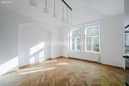 Na ostrůvku, Praha - Nusle